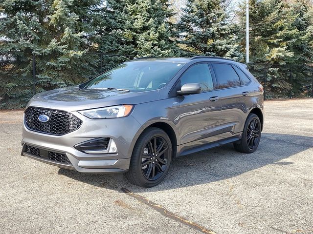 2022 Ford Edge 