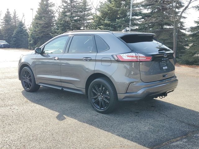 2022 Ford Edge 