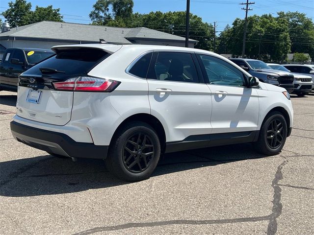 2022 Ford Edge 