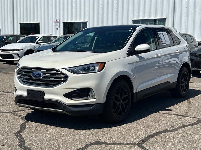 2022 Ford Edge 