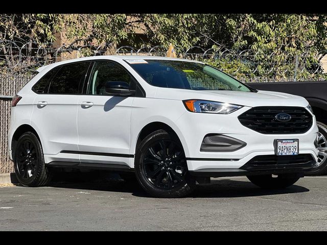 2022 Ford Edge SE