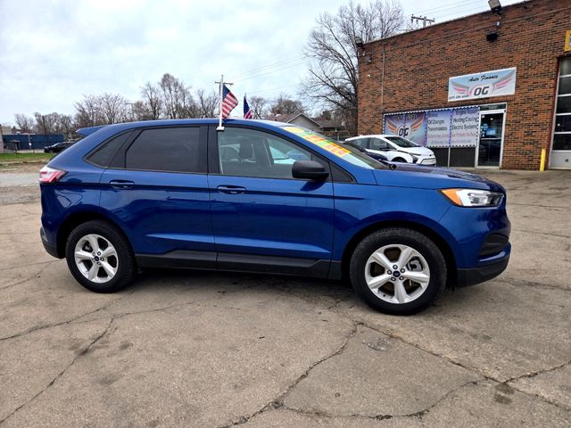 2022 Ford Edge SE