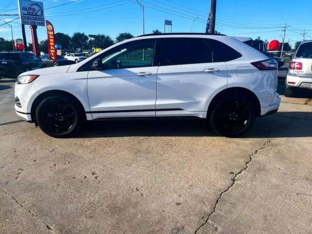 2022 Ford Edge SE