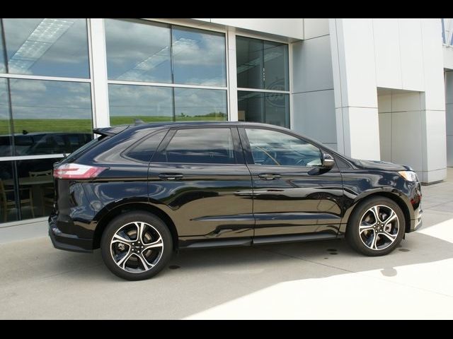 2022 Ford Edge ST