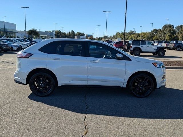 2022 Ford Edge ST