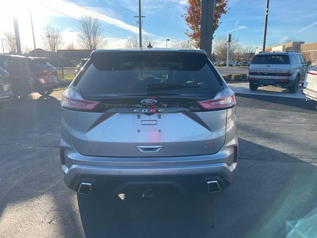 2022 Ford Edge ST