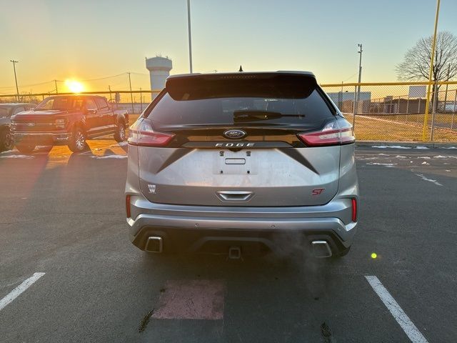 2022 Ford Edge ST