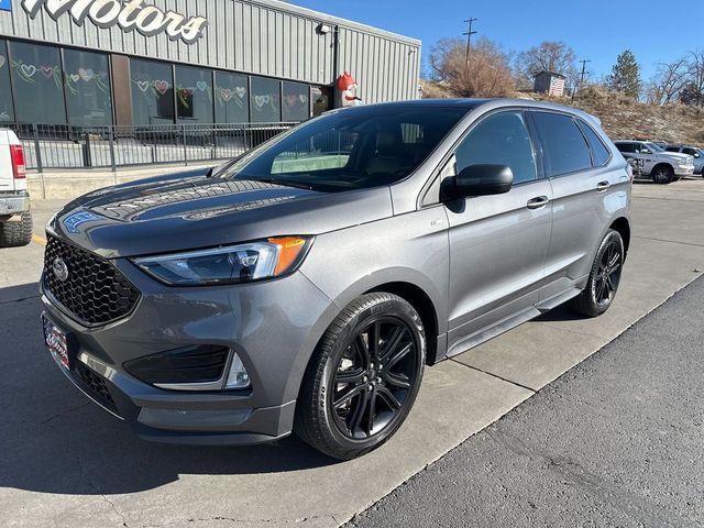 2022 Ford Edge ST Line