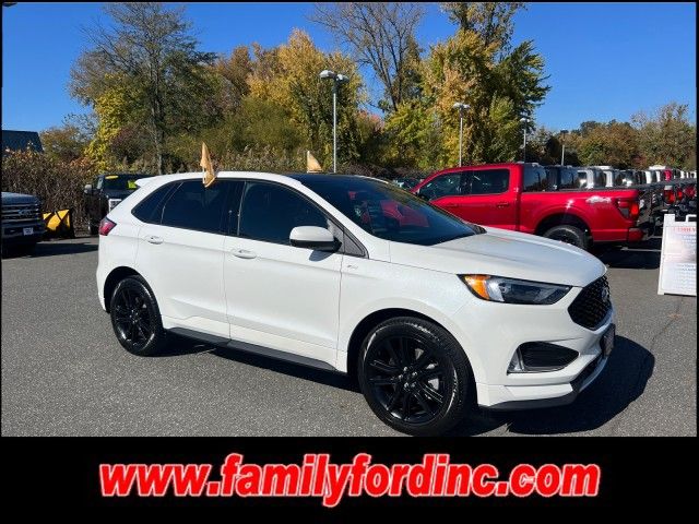 2022 Ford Edge ST Line