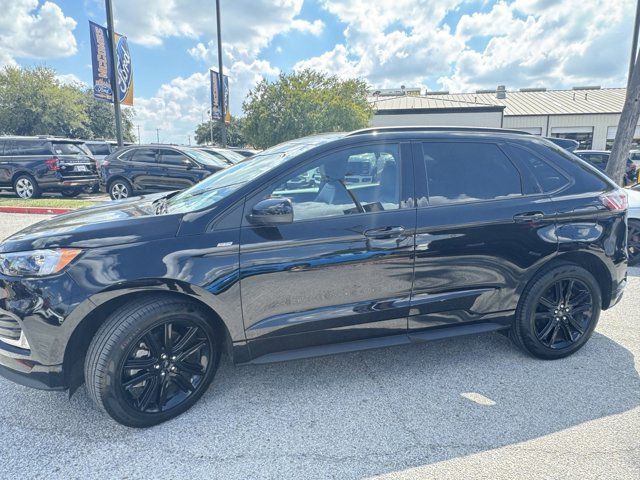 2022 Ford Edge ST Line