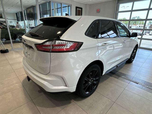 2022 Ford Edge ST Line