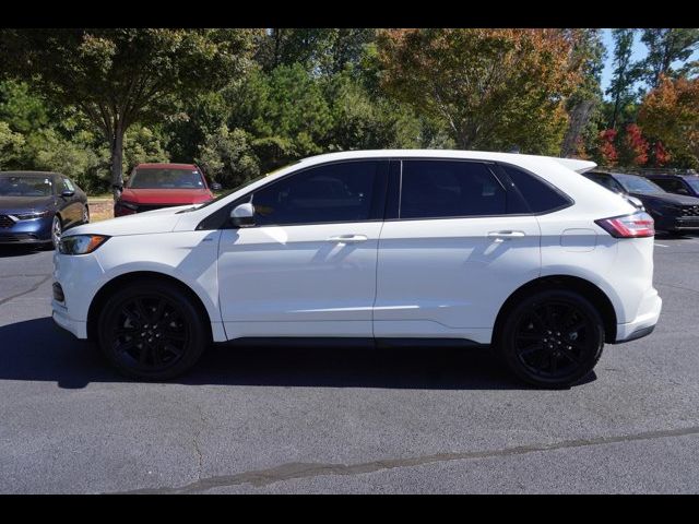 2022 Ford Edge 