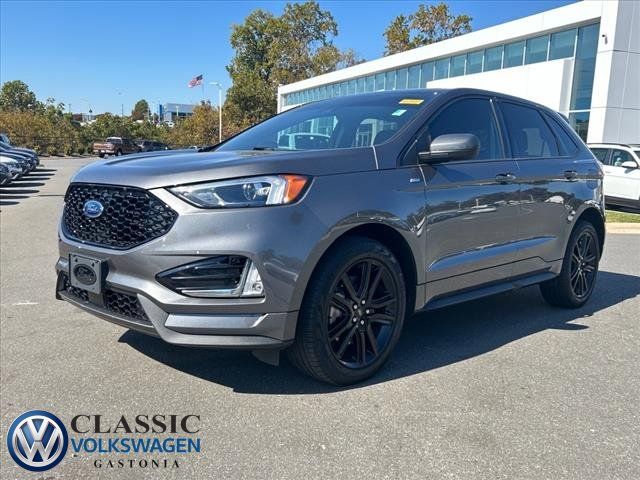 2022 Ford Edge 