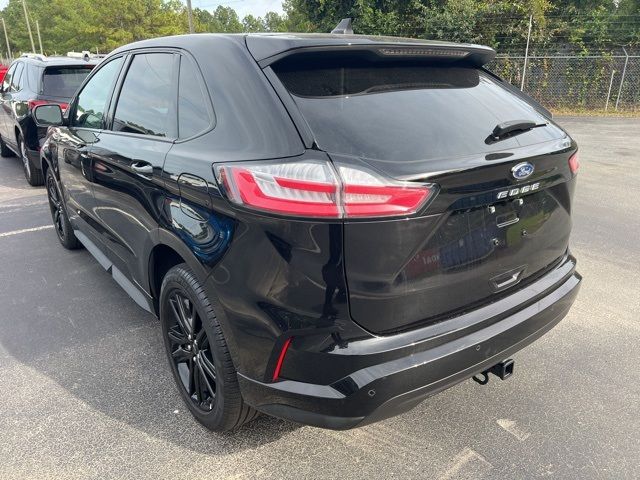 2022 Ford Edge 