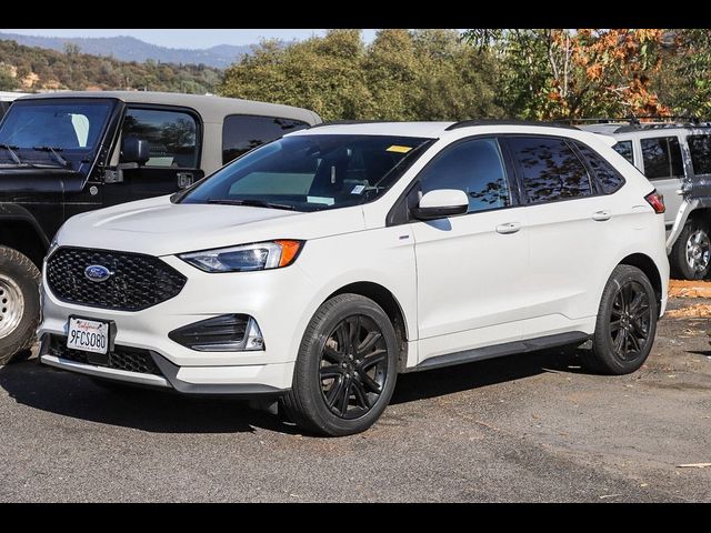 2022 Ford Edge 