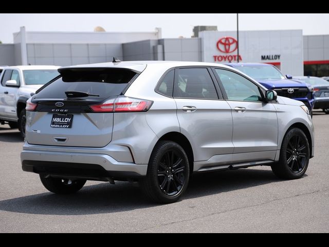 2022 Ford Edge 
