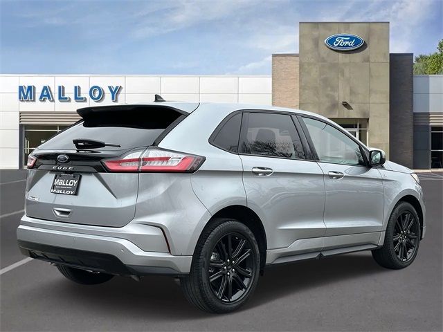 2022 Ford Edge 