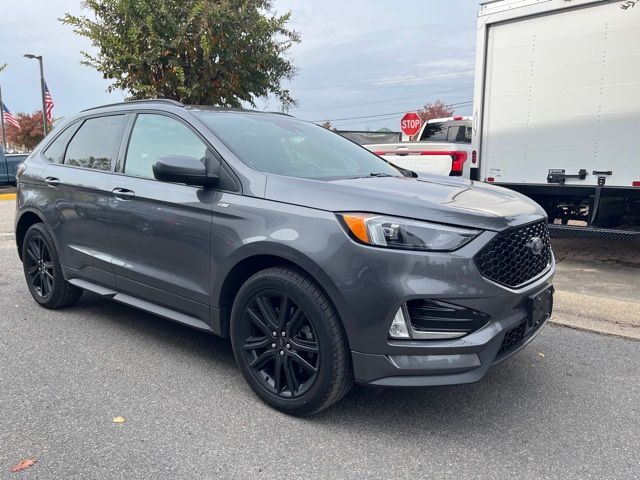 2022 Ford Edge 