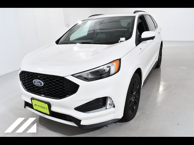 2022 Ford Edge 