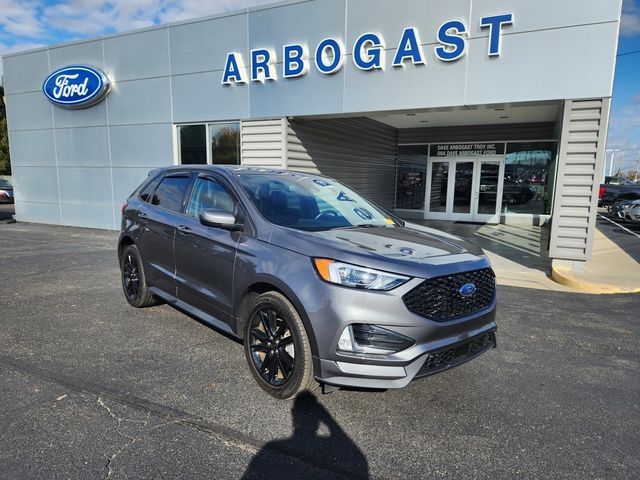 2022 Ford Edge 