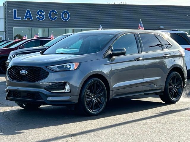 2022 Ford Edge 