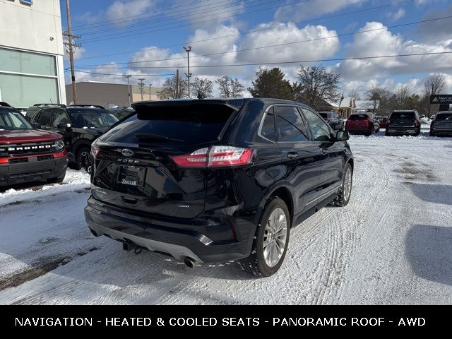 2022 Ford Edge Titanium