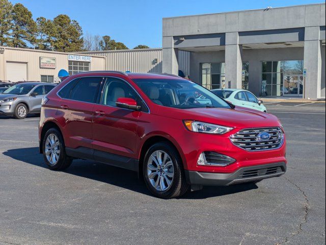 2022 Ford Edge Titanium