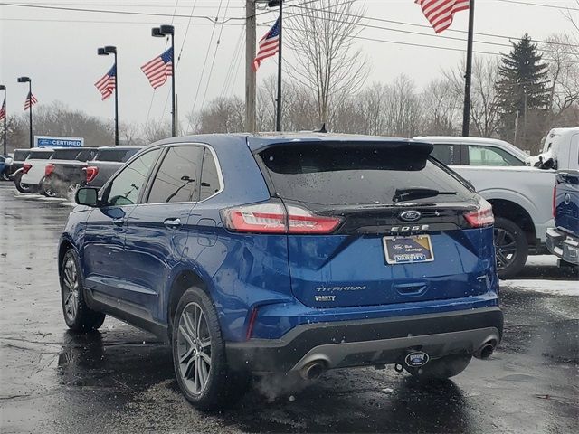 2022 Ford Edge Titanium