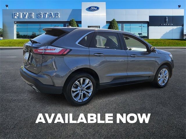 2022 Ford Edge Titanium