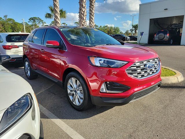 2022 Ford Edge Titanium