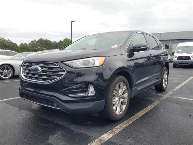 2022 Ford Edge Titanium