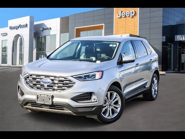 2022 Ford Edge Titanium