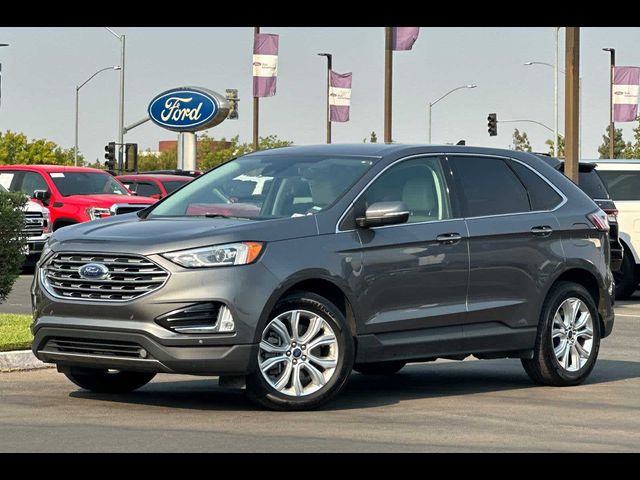 2022 Ford Edge Titanium