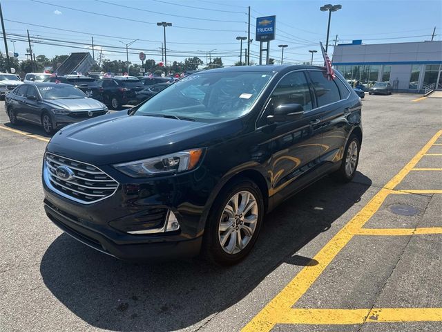 2022 Ford Edge Titanium