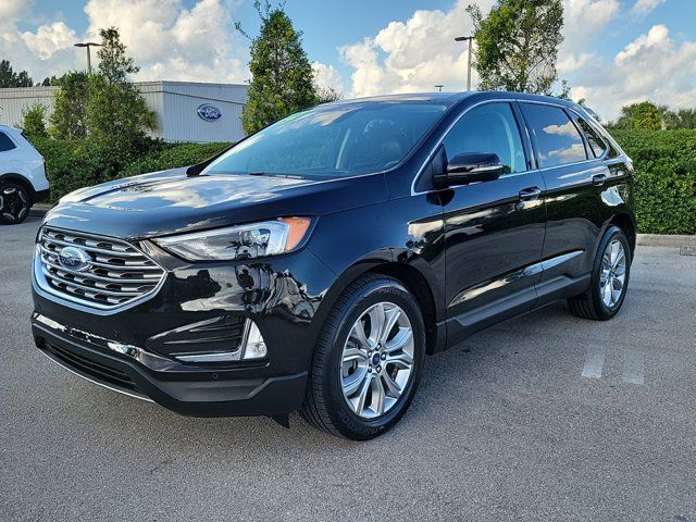 2022 Ford Edge Titanium