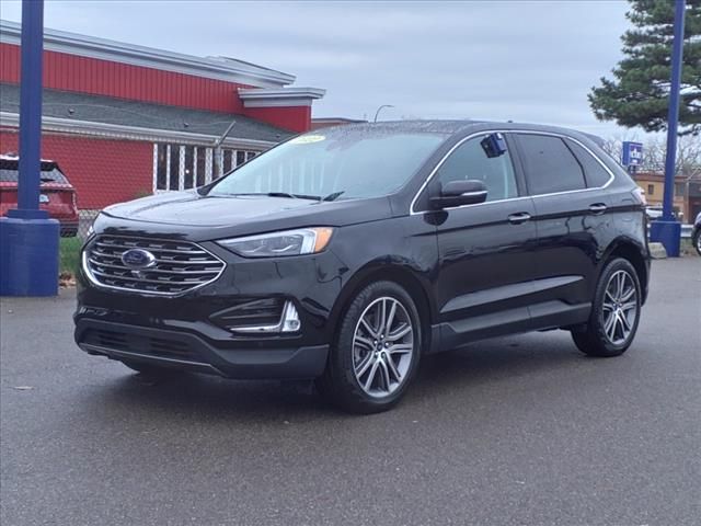 2022 Ford Edge Titanium