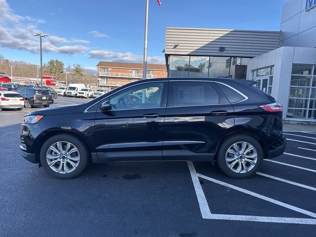 2022 Ford Edge Titanium