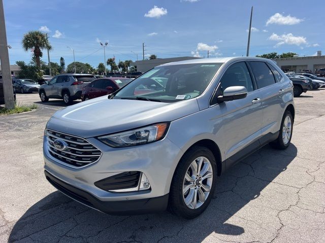 2022 Ford Edge Titanium