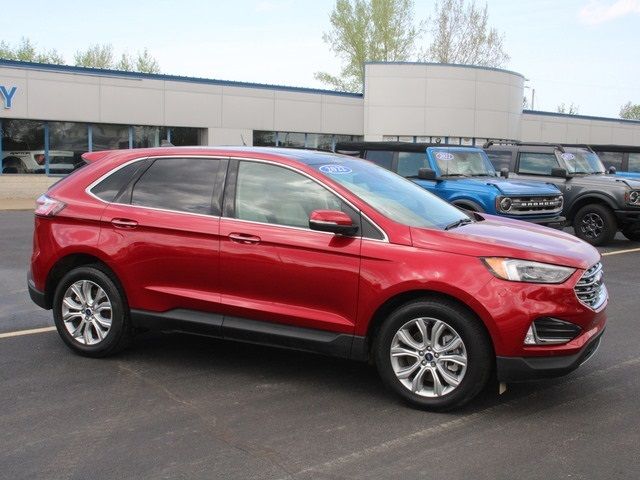 2022 Ford Edge Titanium