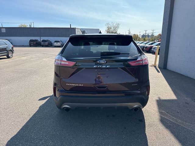 2022 Ford Edge Titanium