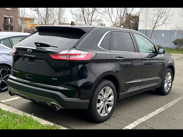 2022 Ford Edge Titanium