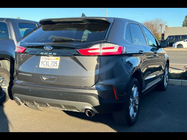 2022 Ford Edge Titanium