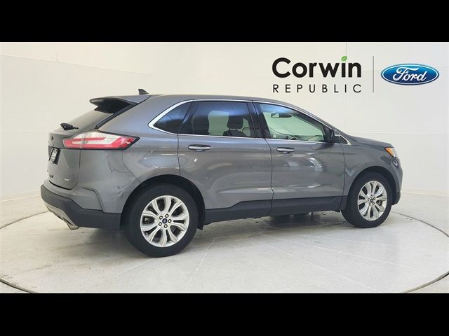 2022 Ford Edge Titanium