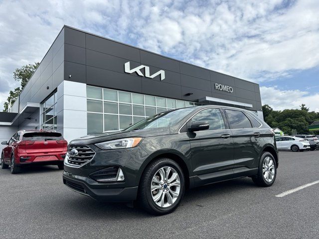 2022 Ford Edge Titanium