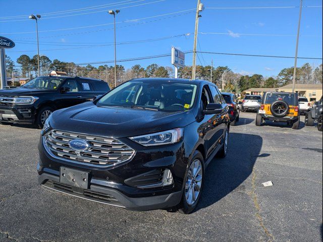 2022 Ford Edge Titanium