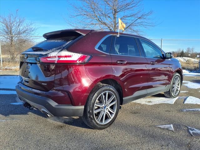 2022 Ford Edge Titanium