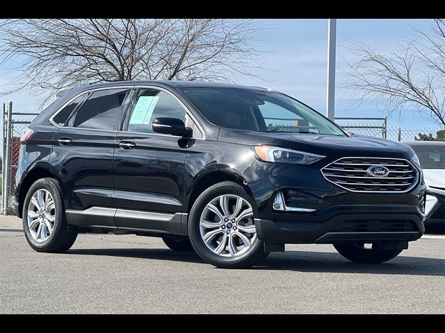 2022 Ford Edge Titanium