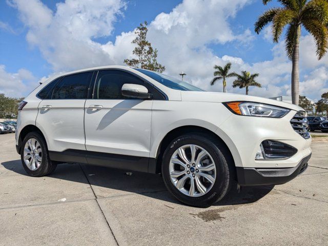 2022 Ford Edge Titanium