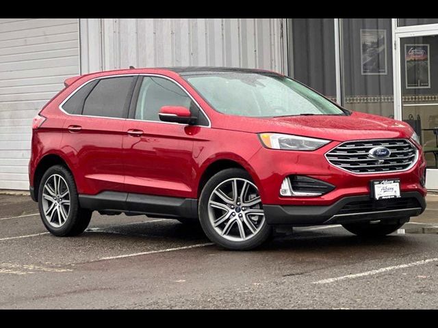 2022 Ford Edge Titanium