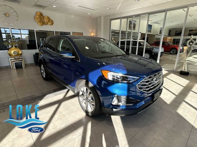 2022 Ford Edge Titanium